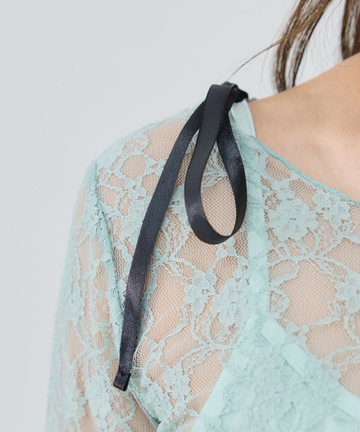 REDYAZEL「サテンリボンショルダーレーストップス」|Tシャツ・カットソー|