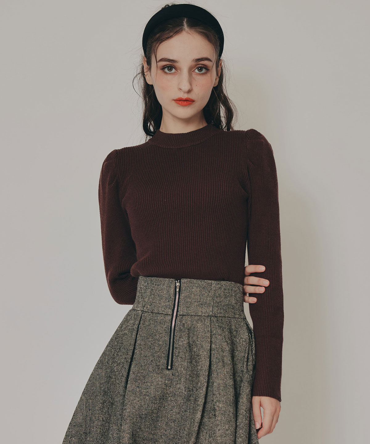 REDYAZEL「パワショルボトルネックニットトップス」|ニット・セーター|ブラウン