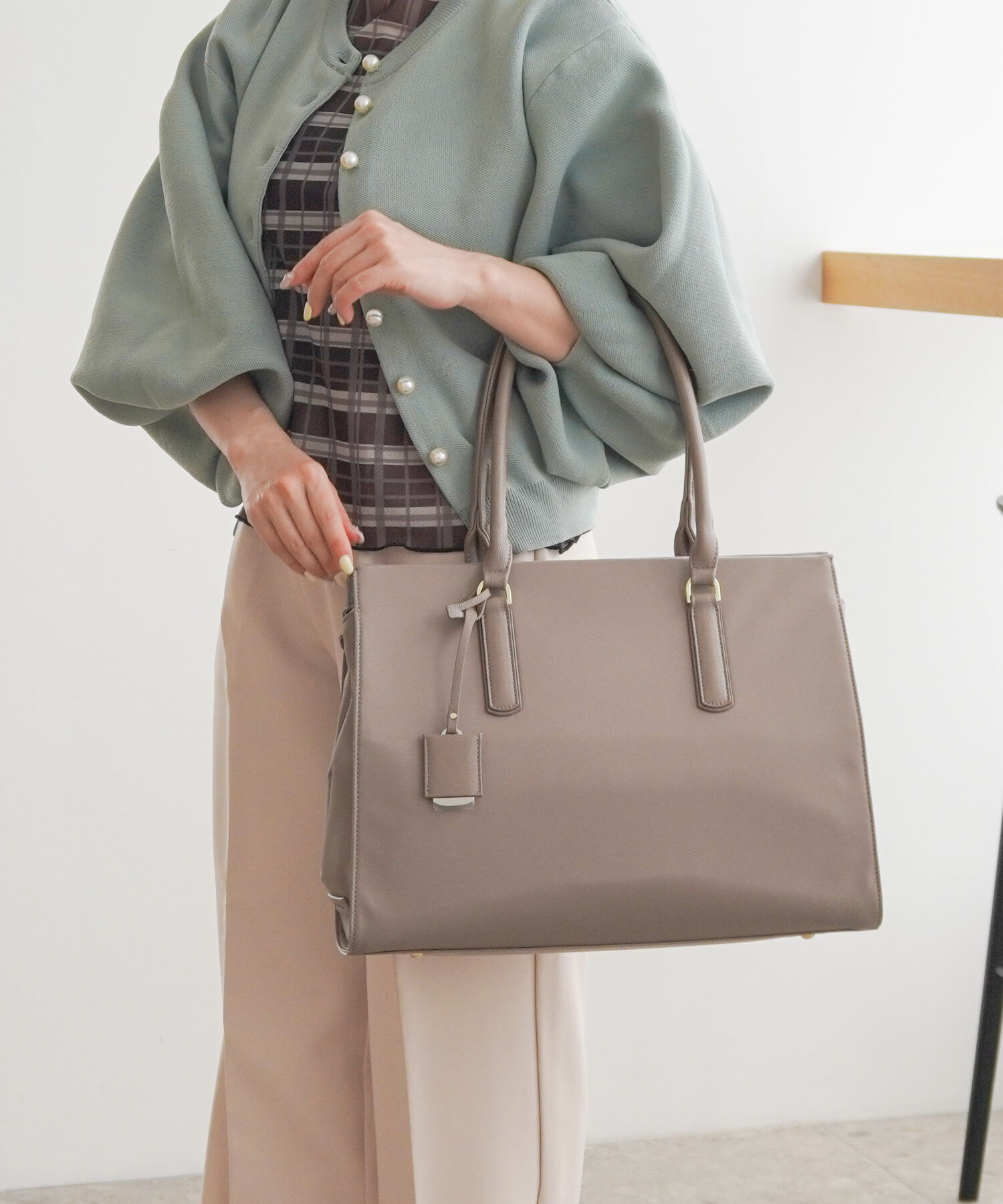 Jewelna Rose「Jewelna Rose OLバッグ・エト エアリィ 横型トートバッグ 16271」|トートバッグ|