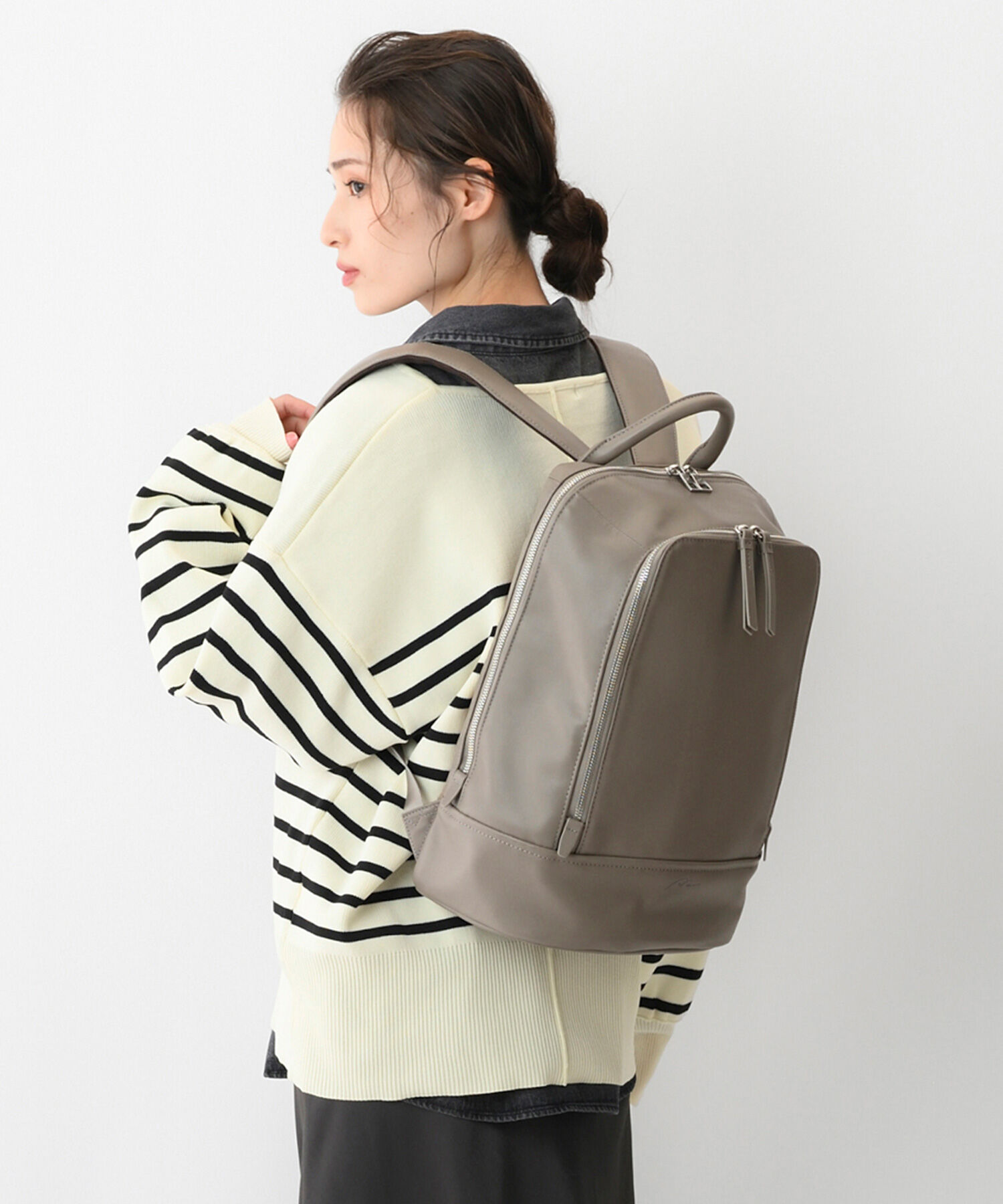 W&.Day/Night「W&.Day/Night ピルクエット レザーリュック A4サイズ 13.3インチPC収納 19011」|リュック|