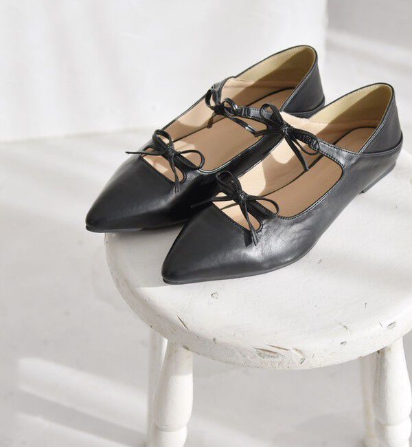 quaranciel「quaranciel: リボン ポインテッド トゥ フラット シューズ」|パンプス|ブラック