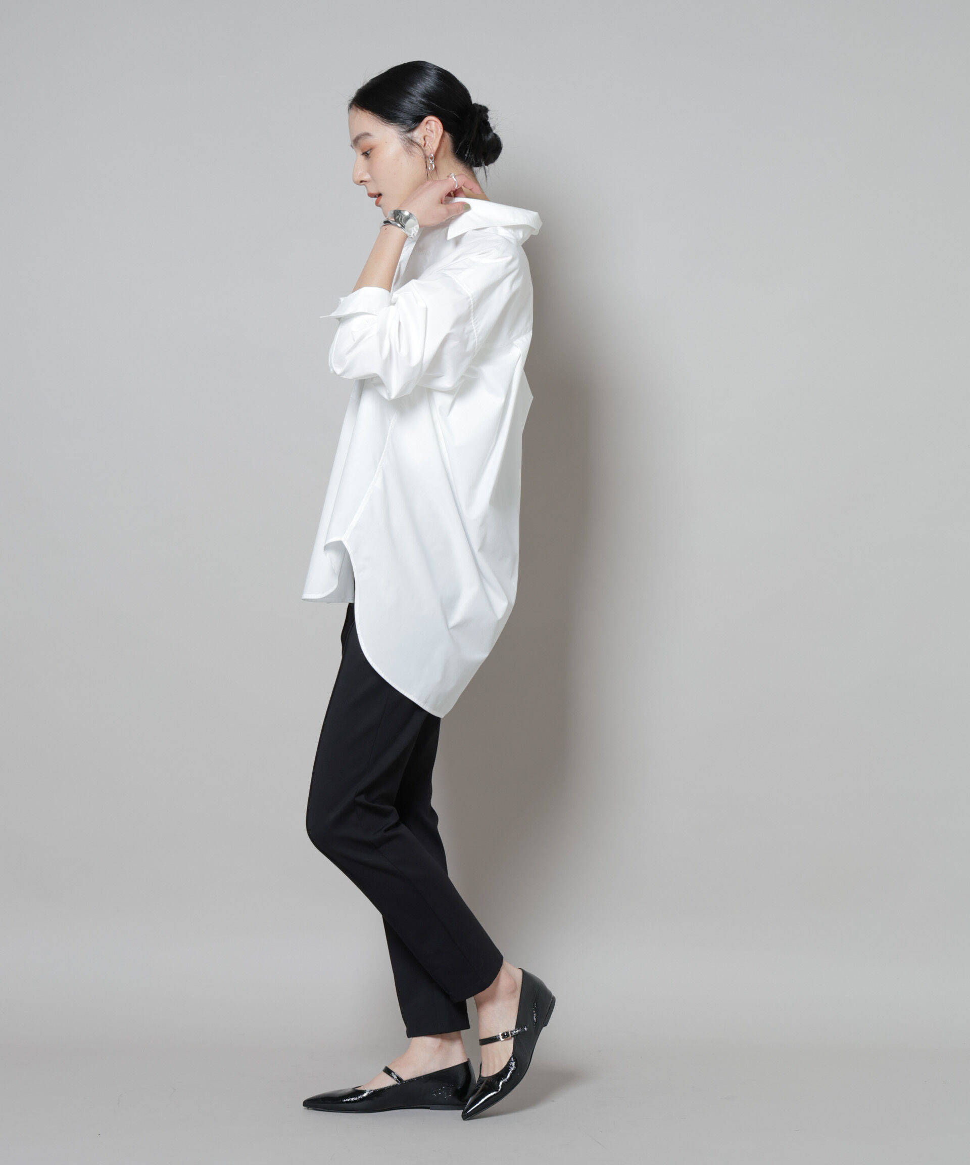 nano･universe「ピンタックポンチスリムパンツ」|チノ|