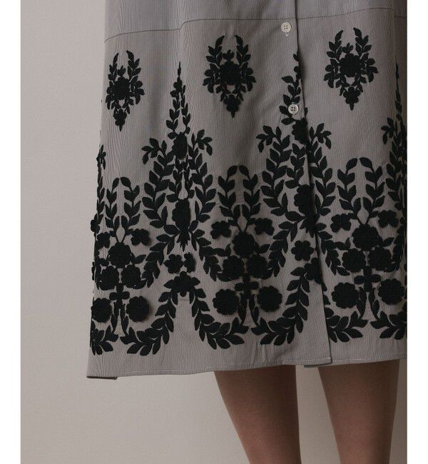  「ストライプ刺繍ワンピース」|ワンピース|