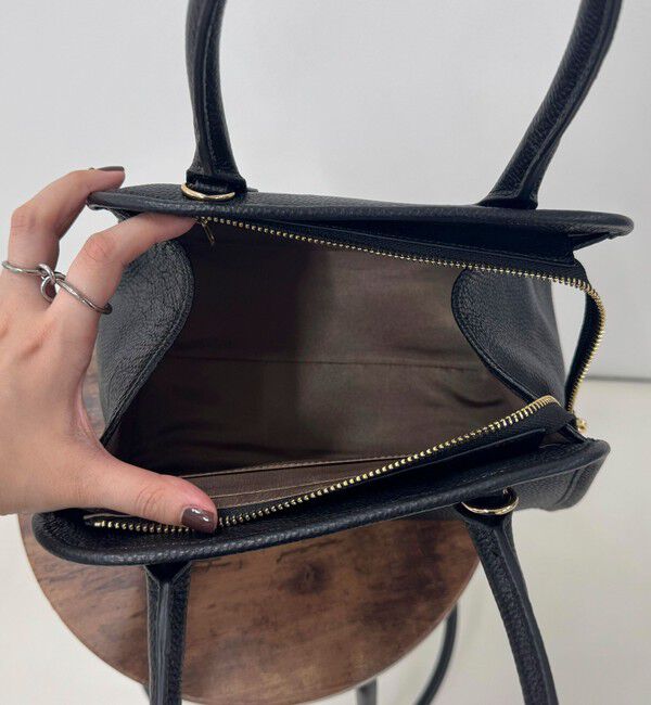 fredy emue「FR台形レザーバッグ」|ショルダー・メッセンジャー|