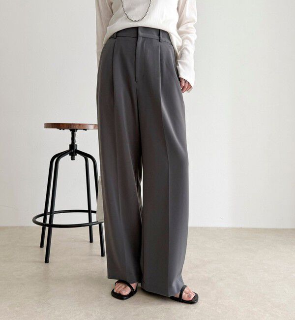 fredy emue「【人気商品の新型】とろみwarmタックスラックス」|スラックス|