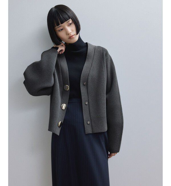 ADAM ET ROPE'「【WEB限定】・【サステナブル】セレクトネックウェーブボタンカーディガン」|カーディガン|