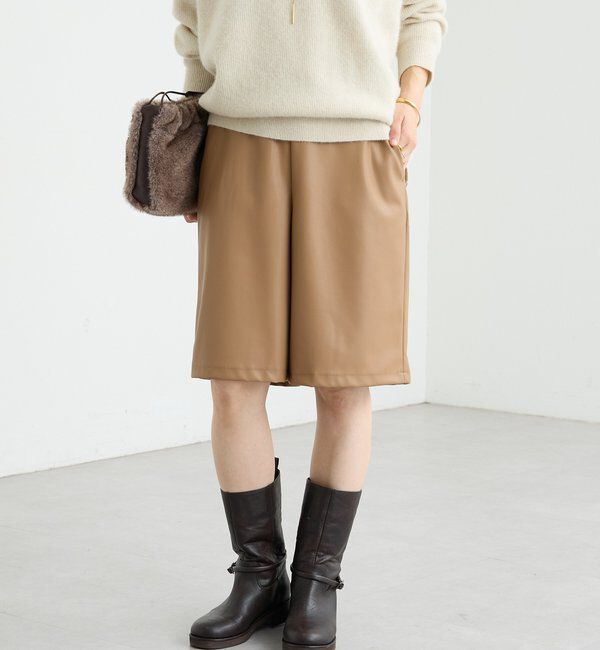  「【ハンサムな着こなしに】合皮ハーフパンツ」|チノ|