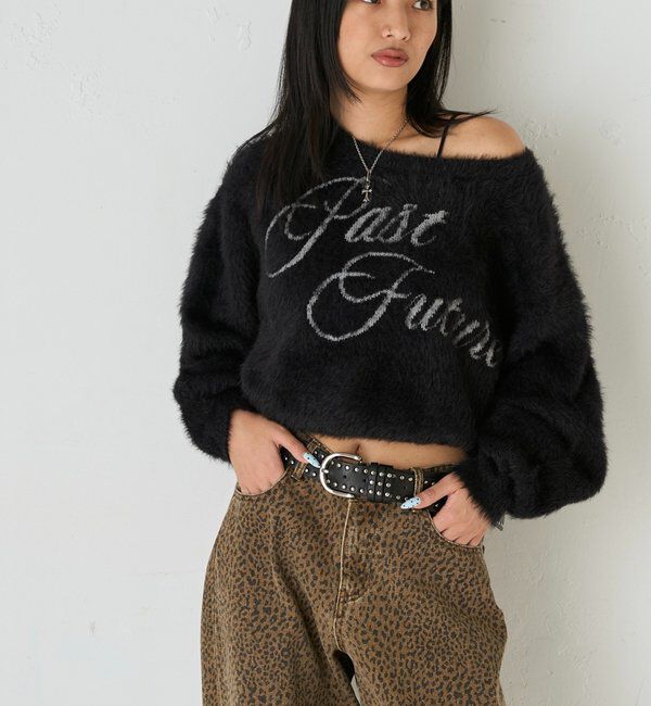  「SHAGGY LOGO OFF-SHOULDER KNIT」|ニット・セーター|