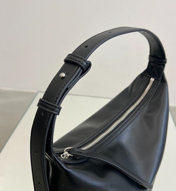  「【新色キャメル/人気のため再入荷/軽量/大容量】ロールハンドルバッグ」|トートバッグ|