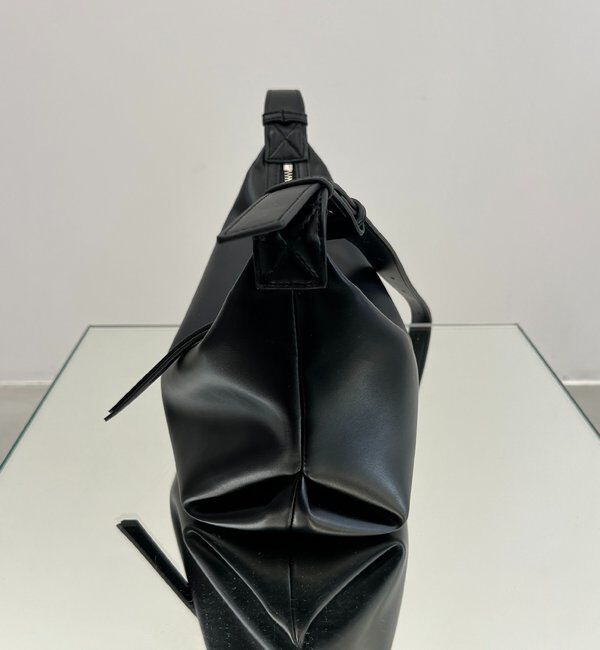  「【新色キャメル/人気のため再入荷/軽量/大容量】ロールハンドルバッグ」|トートバッグ|