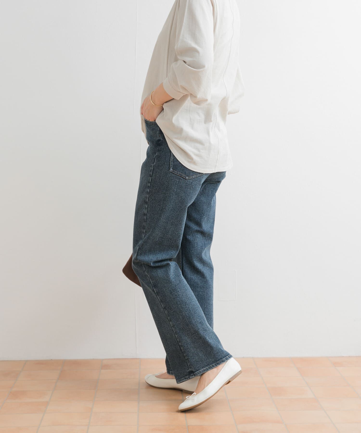 URBAN RESEARCH DOORS「ストレッチフレアデニムパンツ」|デニム|