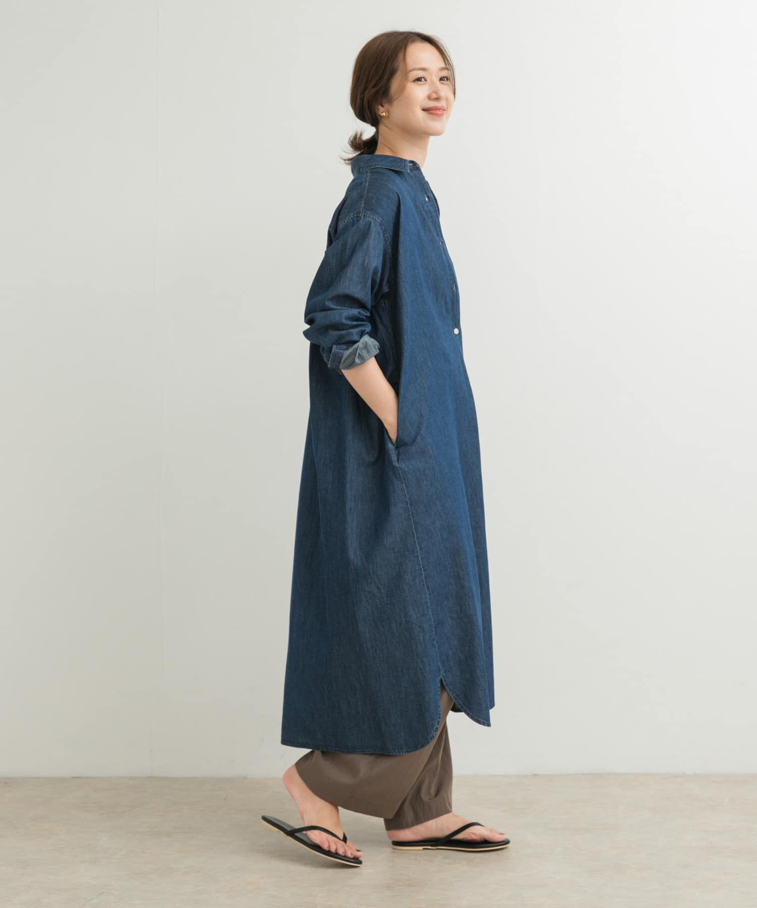 URBAN RESEARCH DOORS「ライトコットンデニムシャツワンピース」|ワンピース|