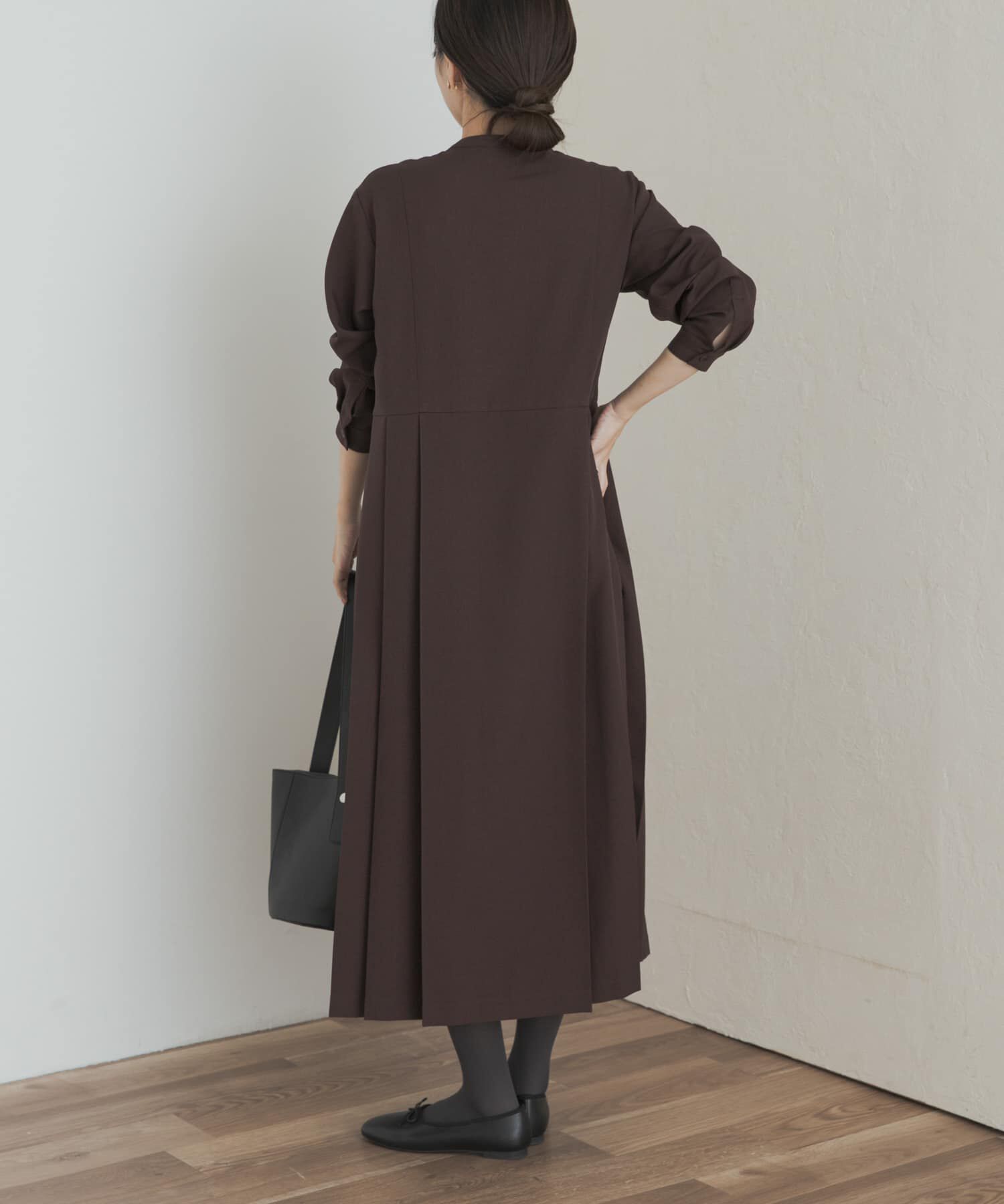 URBAN RESEARCH DOORS「『一部WEB限定カラー』『UR TECH SMOOTHLUXE』サイドプリーツ切替ワンピース」|ワンピース|