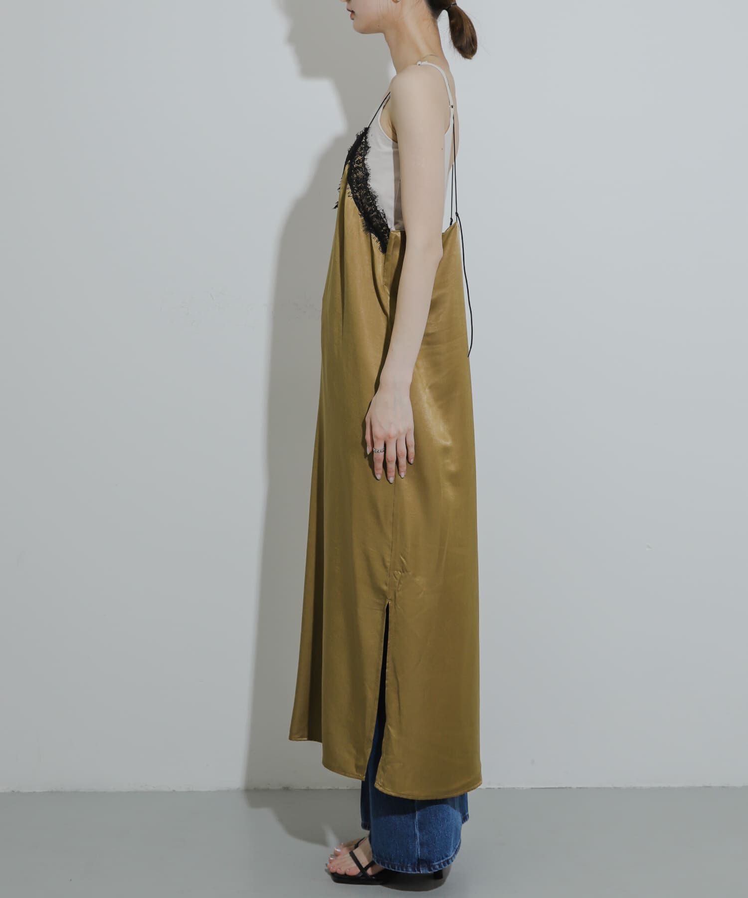 SENSE OF PLACE by URBAN RESEARCH「レースサテンキャミワンピース」|ワンピース|