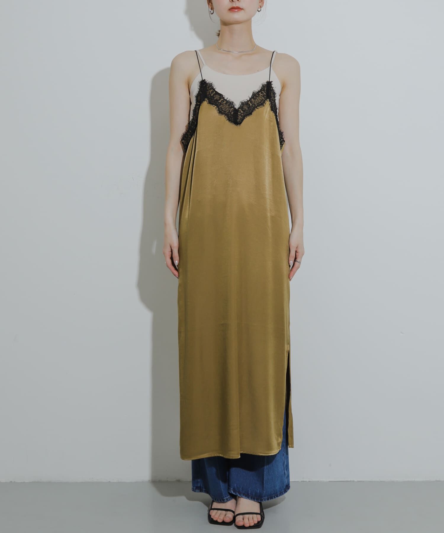 SENSE OF PLACE by URBAN RESEARCH「レースサテンキャミワンピース」|ワンピース|