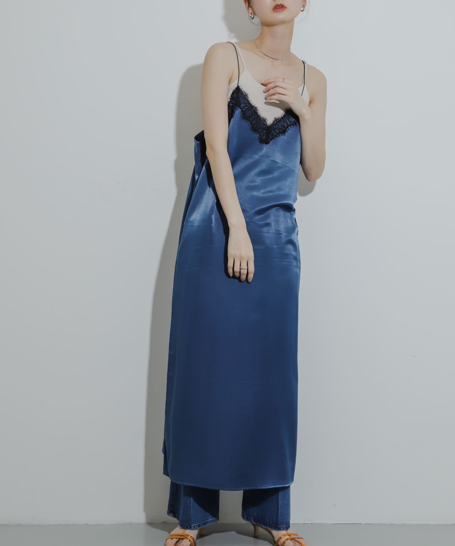 SENSE OF PLACE by URBAN RESEARCH「レースサテンキャミワンピース」|ワンピース|