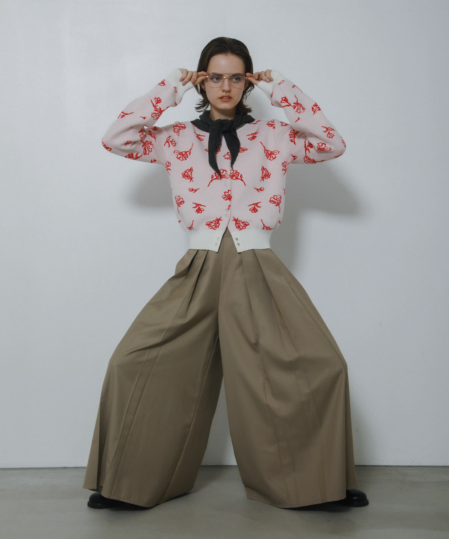 SENSE OF PLACE by URBAN RESEARCH「『洗濯可』ジャガードフラワーコンパクトニットカーディガン」|カーディガン|