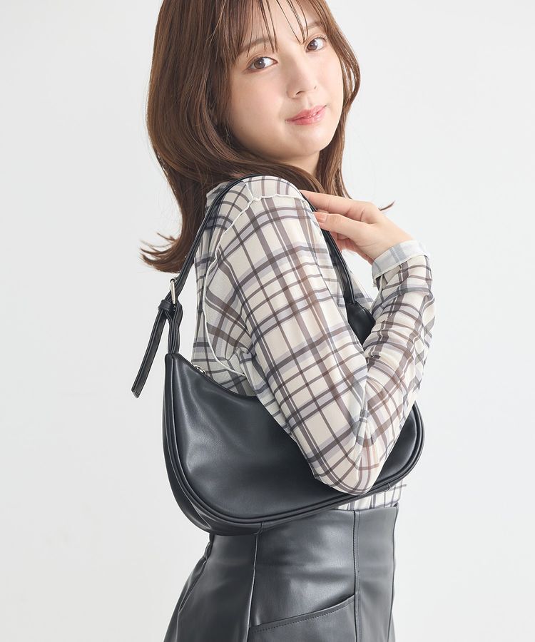 earth music&ecology「ハーフムーンアジャスタブルバッグ」|ハンドバッグ|Black