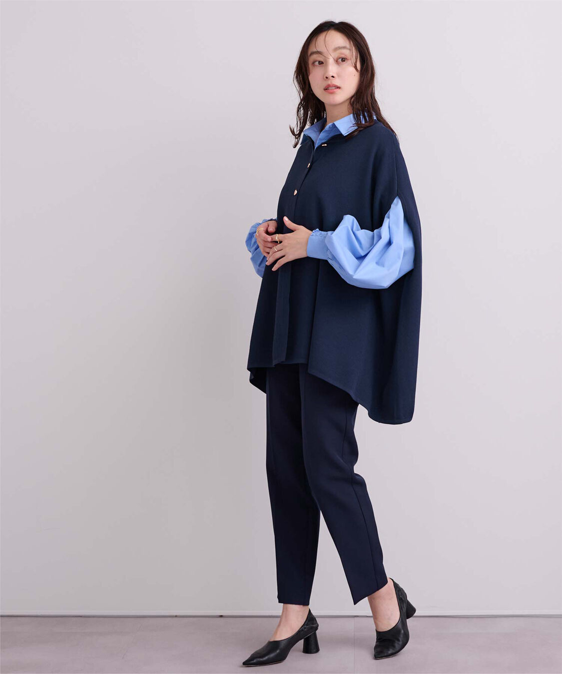 ur's「ゴールド釦ケープニットカーディガン」|カーディガン|