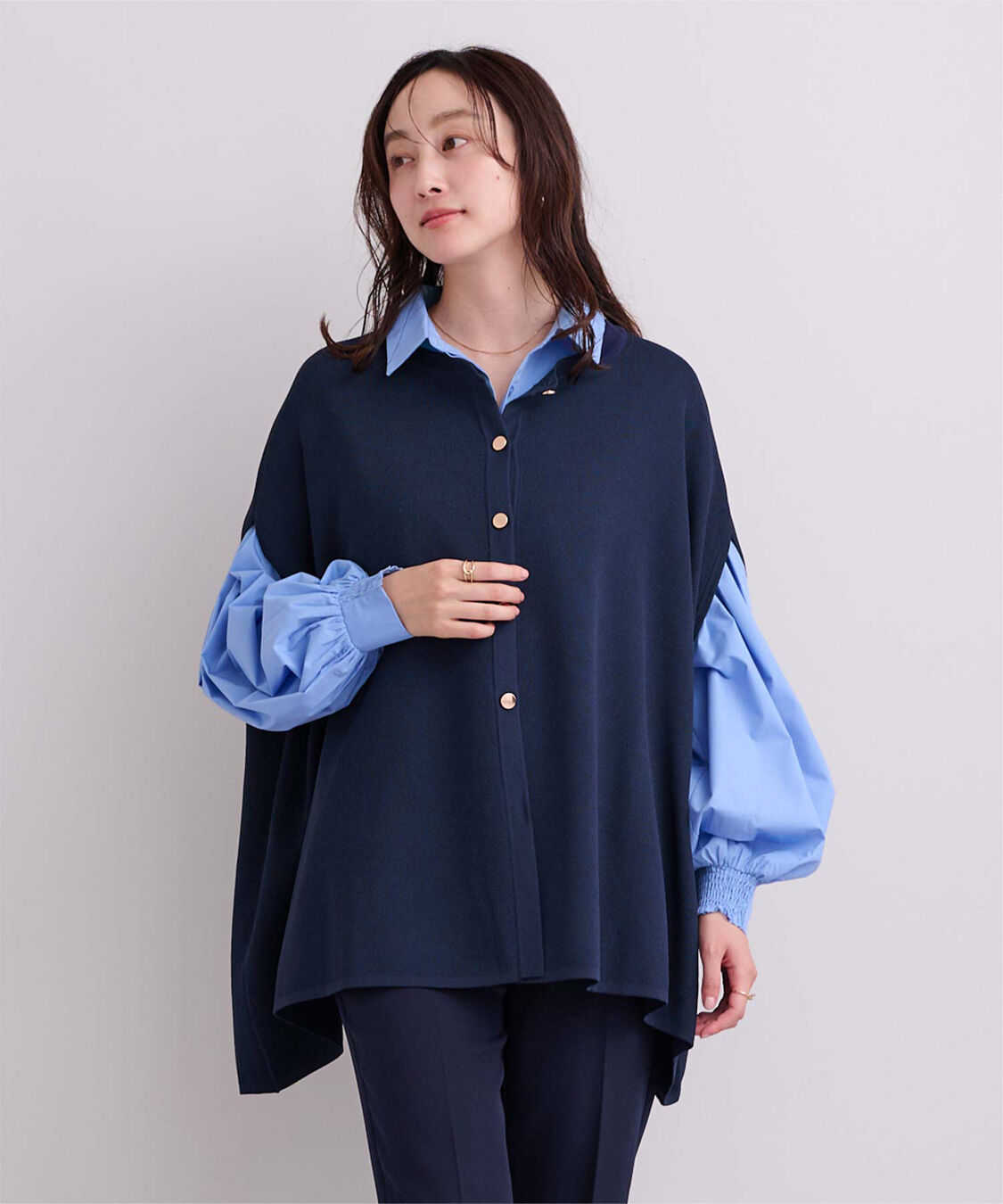 ur's「ゴールド釦ケープニットカーディガン」|カーディガン|