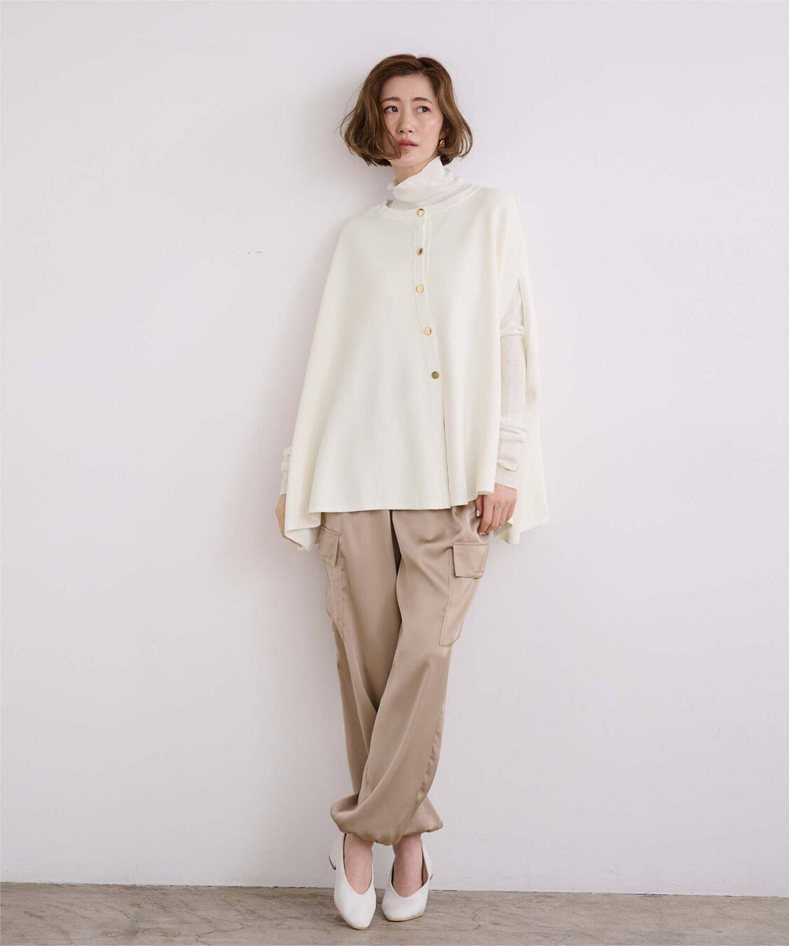 ur's「ゴールド釦ケープニットカーディガン」|カーディガン|