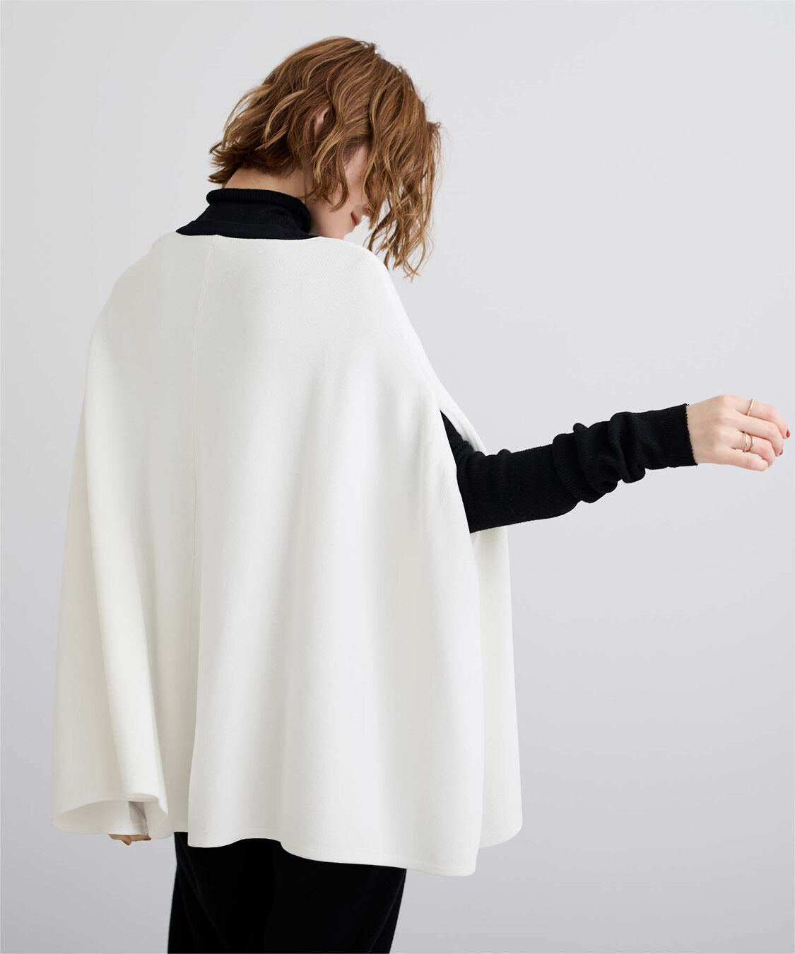 ur's「ゴールド釦ケープニットカーディガン」|カーディガン|