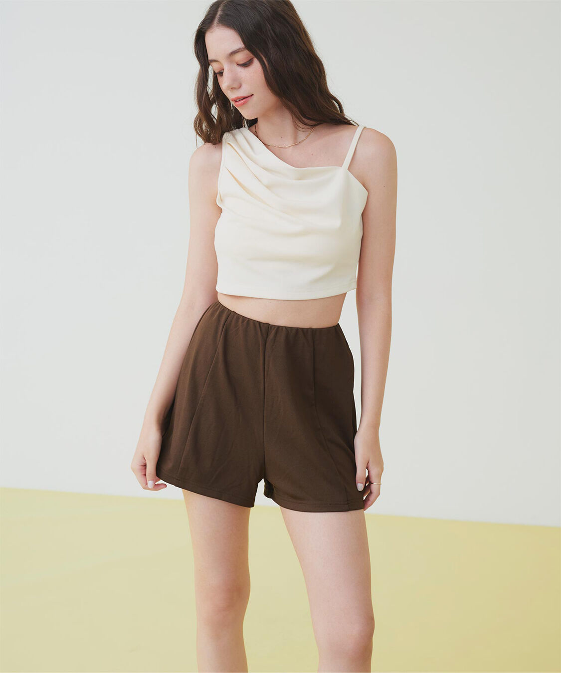 SEA DRESS「ショートパンツ付タックビキニ」|ビキニ|ｵﾌﾎﾜｲﾄ/Dﾌﾞﾗｳﾝ