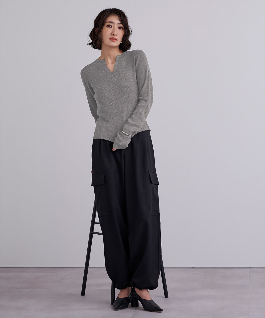 ur's「チクチクしないウールブレンドキーネックリブニット」|ニット・セーター|