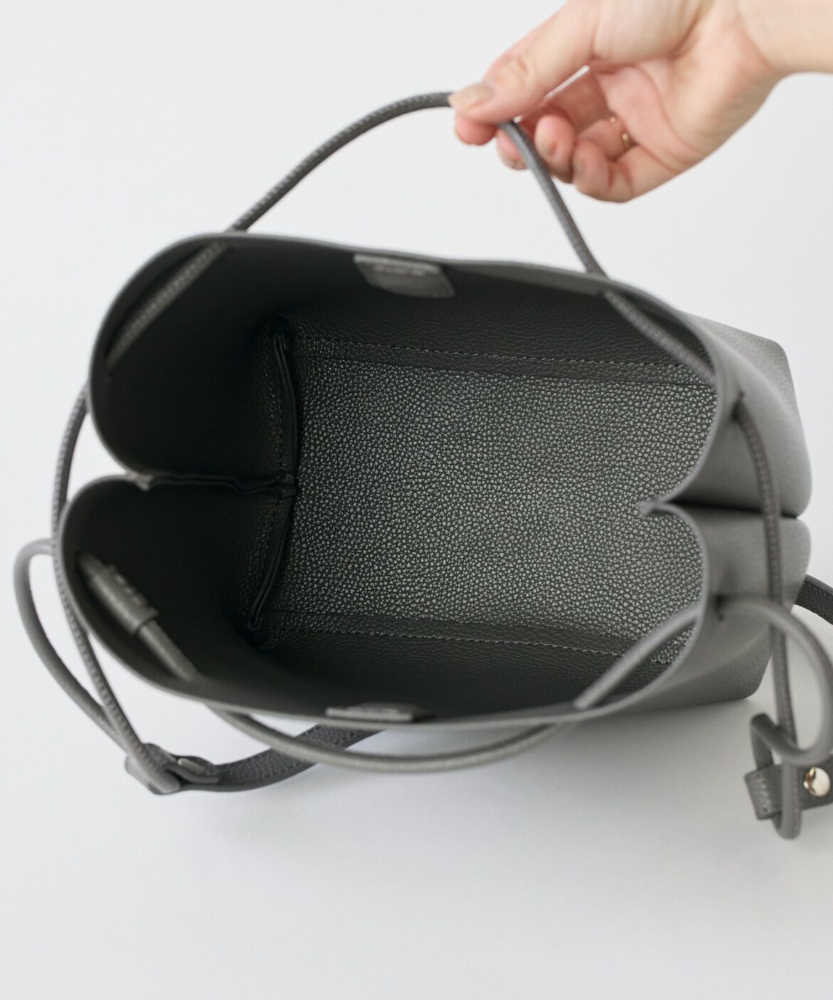 FAVORITE SUKINAMONO「SOFT SHRINK レザークロスボディバッグ《YAHKI》」|ショルダー・メッセンジャー|