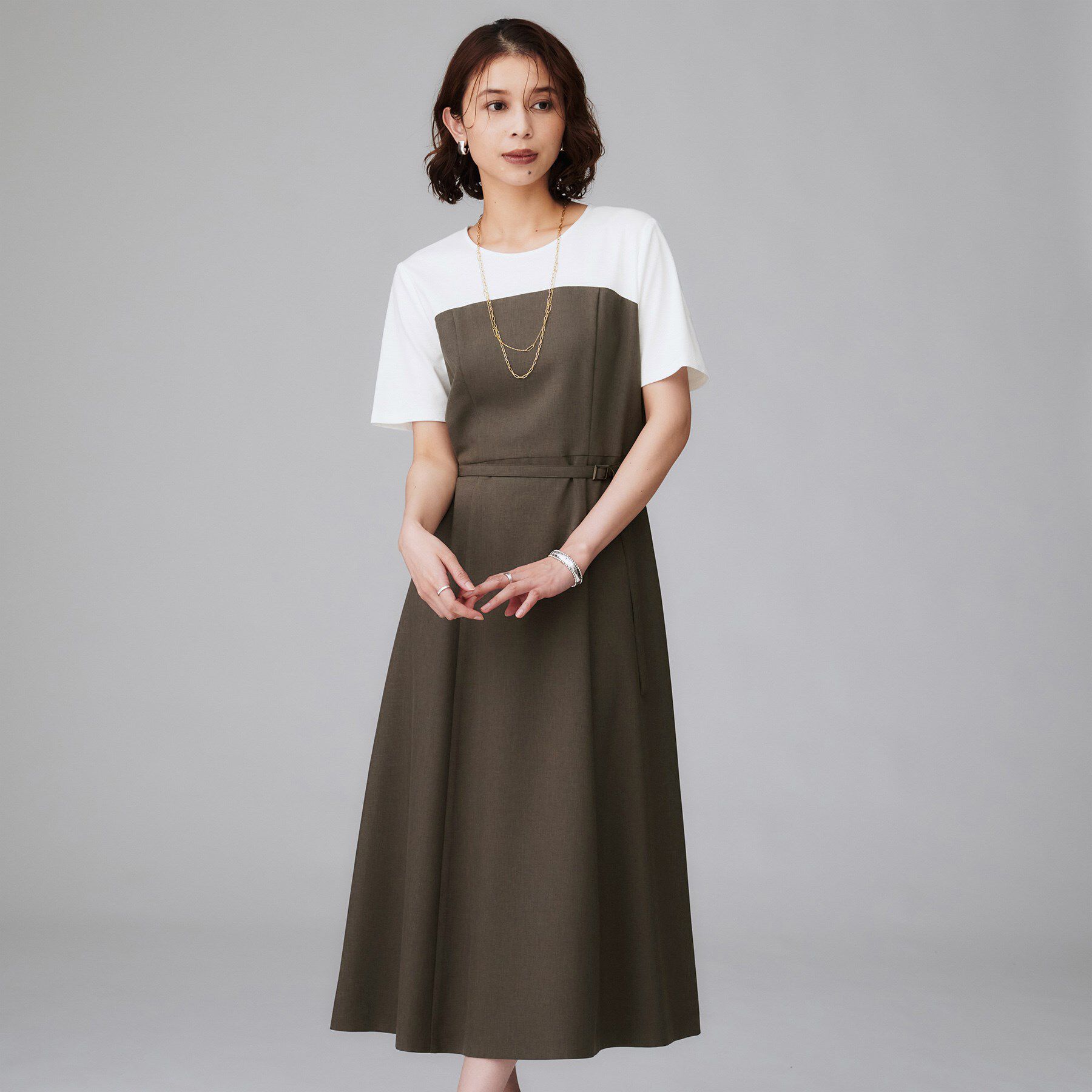 UNTITLED「【きれいめカジュアル/セミフレア】異素材ドッキングワンピース」|ワンピース|