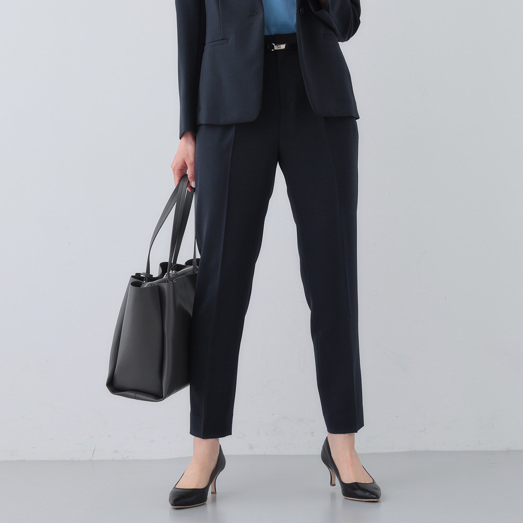INDIVI「【定番スーツ／UVケア／洗える】ウール調タックテーパードパンツ」|スーツ|ネイビー(093)