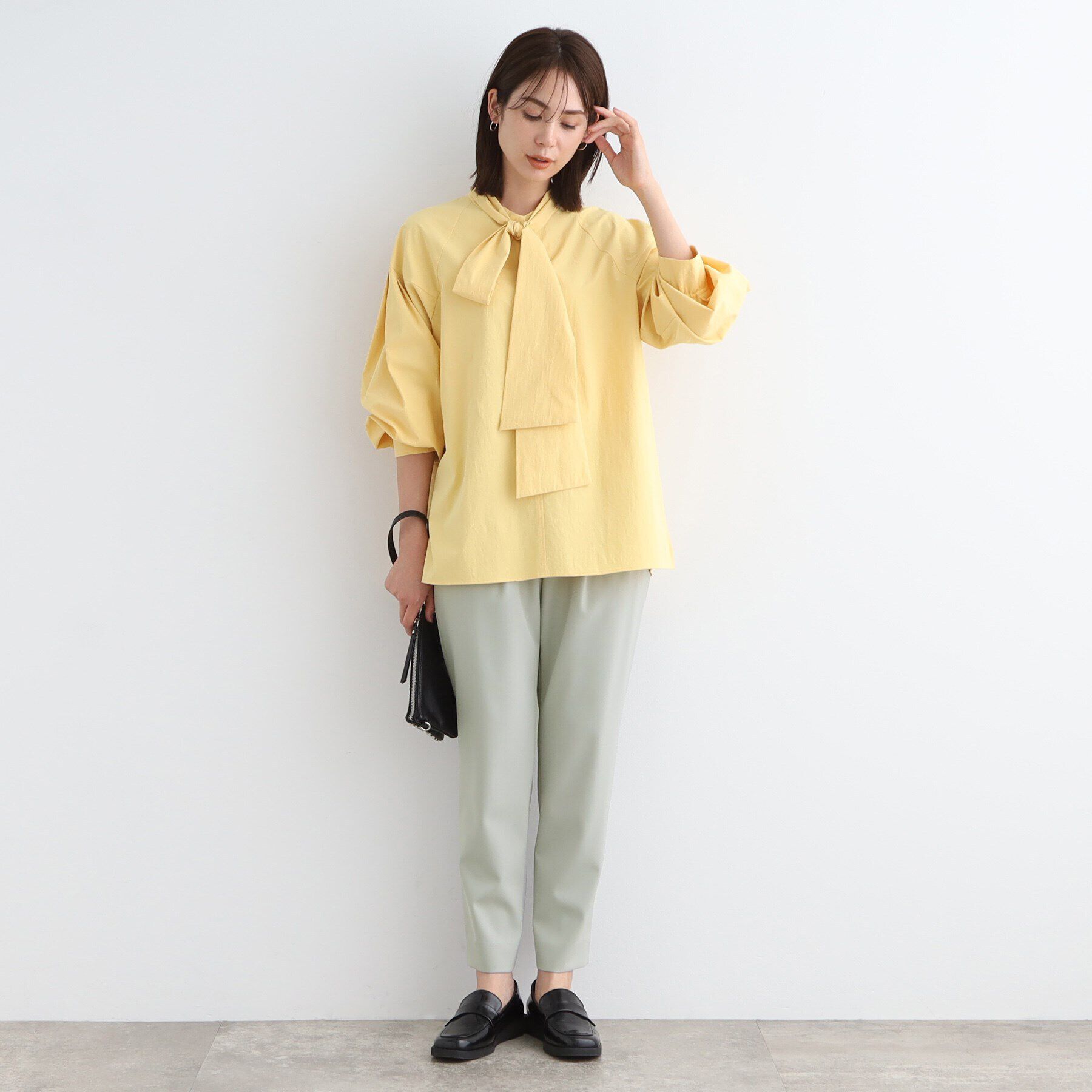 INDIVI「【褒められパンツ／高ストレッチ／ウエストゴム】タックテーパードパンツ」|その他|