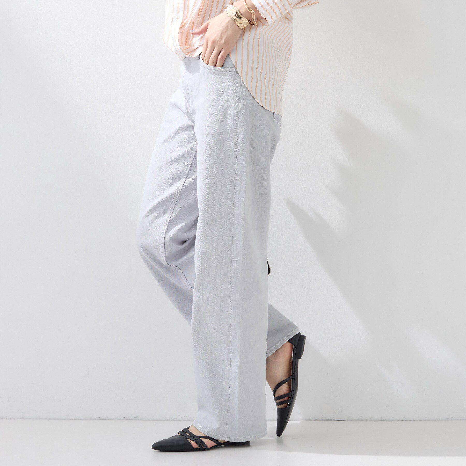 INDIVI「【春の新色登場！褒められデニム】ワイドストレート デニムパンツ」|デニム|