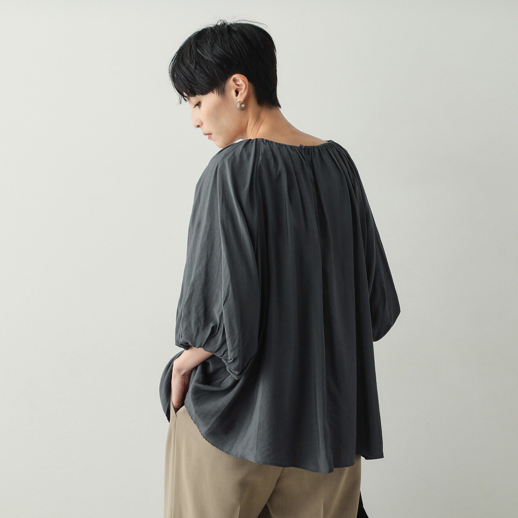 OPAQUE.CLIP「バルーンスリーブギャザーブラウス【洗濯機洗い可】」|シャツ・ブラウス|