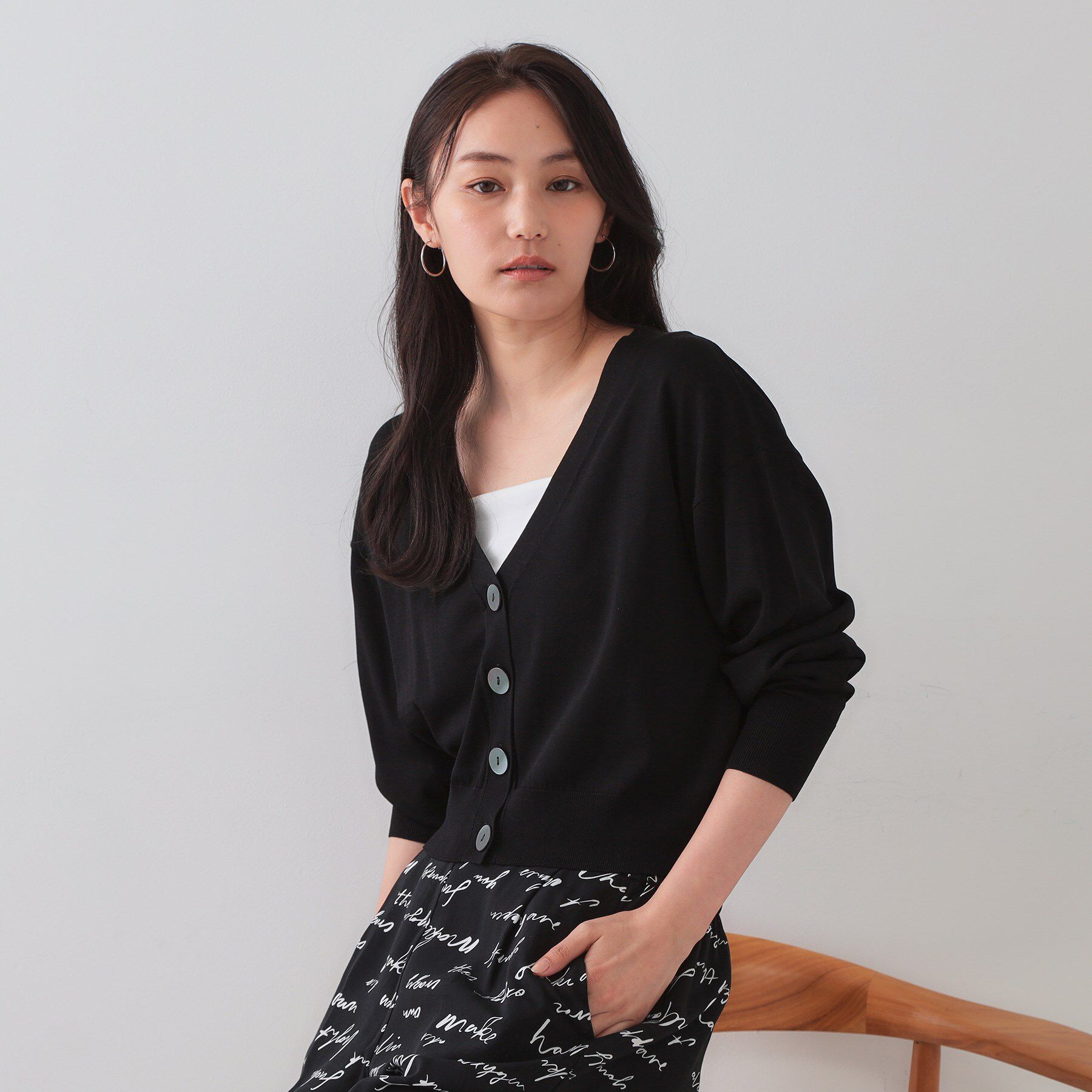 OPAQUE.CLIP「UV Vネックニットカーディガン【接触冷感/洗濯機洗い可/抗ピル】」|カーディガン|ブラック(019)