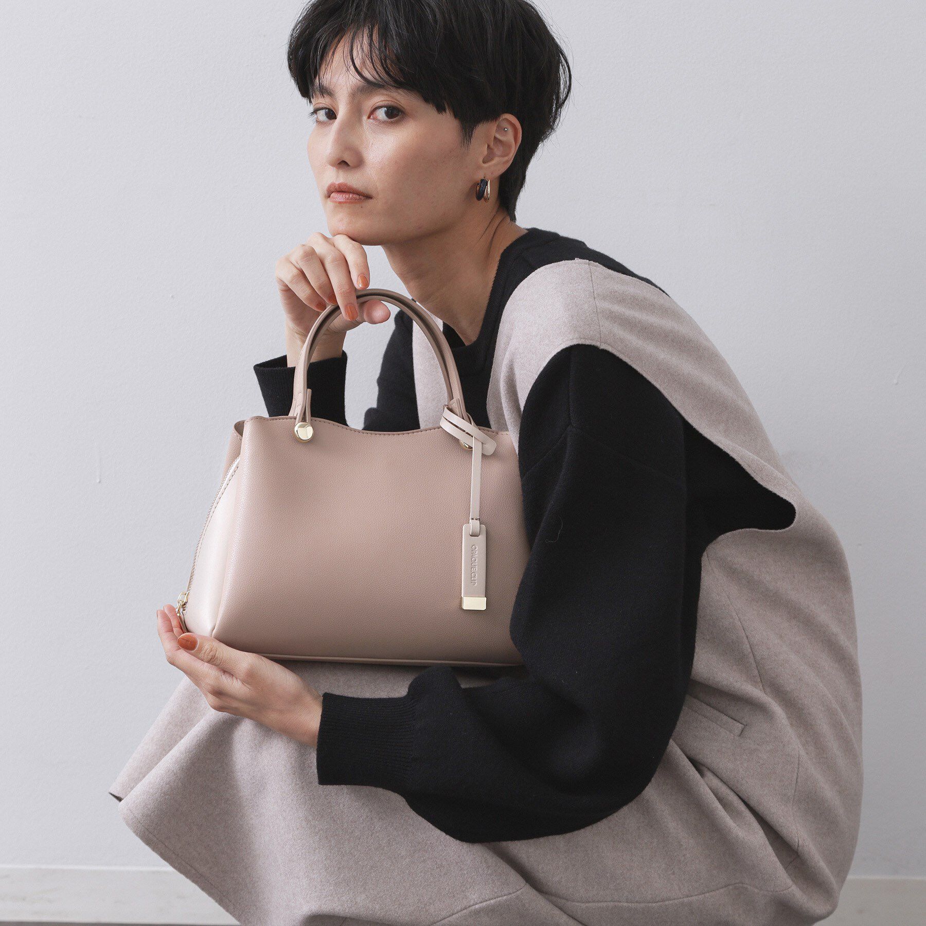 OPAQUE.CLIP「【2WAY/名品】バイカラーミドルボストンバッグ」|ショルダー・メッセンジャー|ベージュ(552)