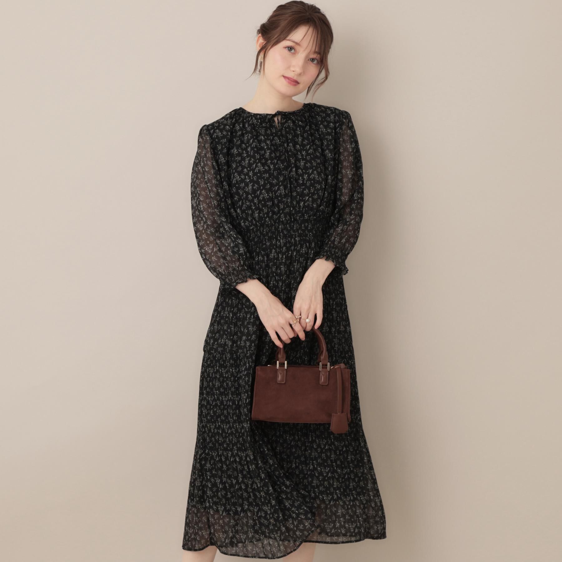 Couture broach「【一枚で着映える・花柄・通勤】前後2WAYシフォン楊柳小花ワンピース」|ワンピース|