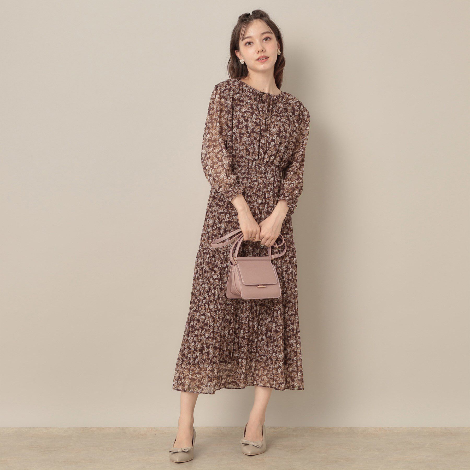 Couture broach「【一枚で着映える・花柄・通勤】前後2WAYシフォン楊柳小花ワンピース」|ワンピース|