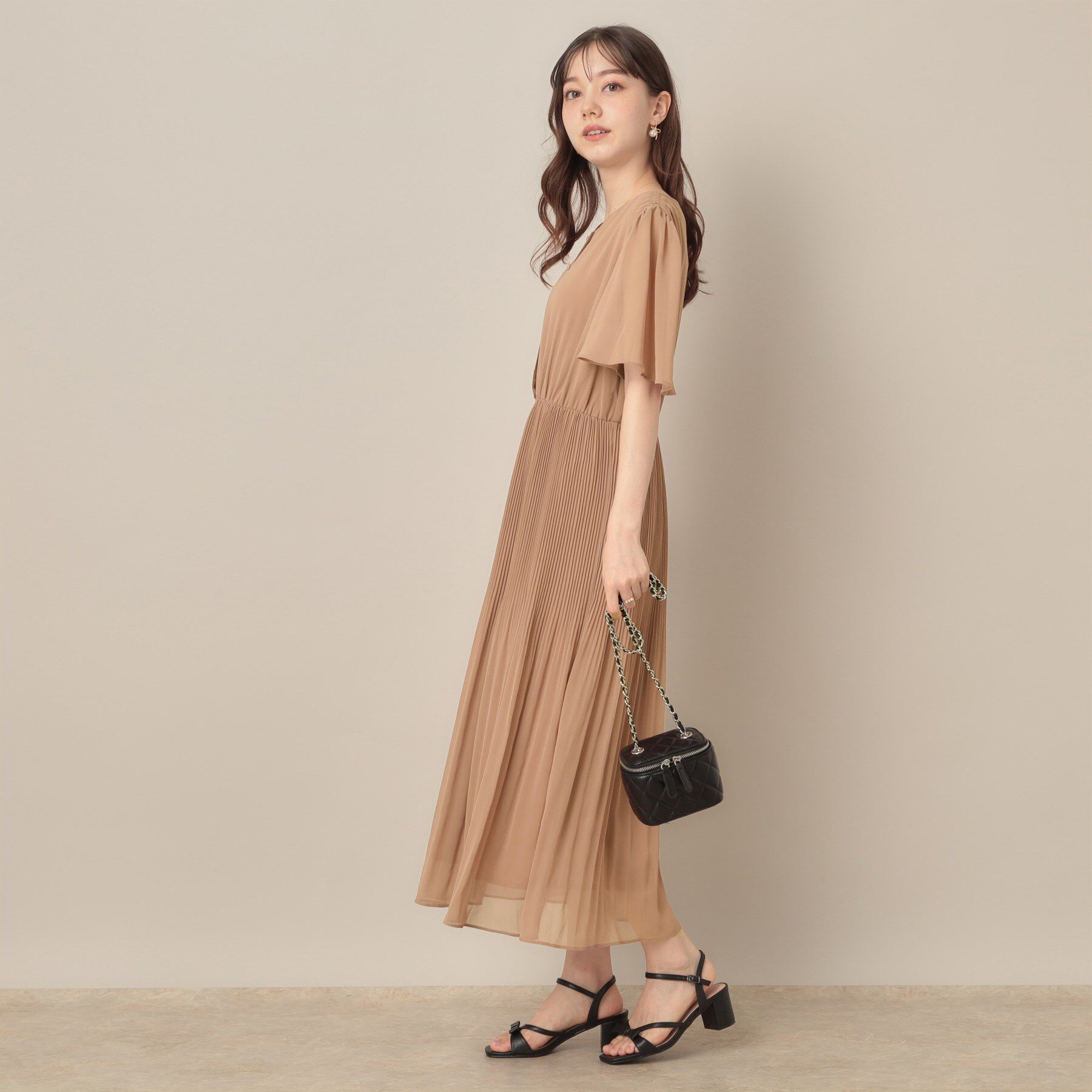 Couture broach「【二の腕カバー・楽ちん・通勤】シフォンプリーツワンピース」|ワンピース|