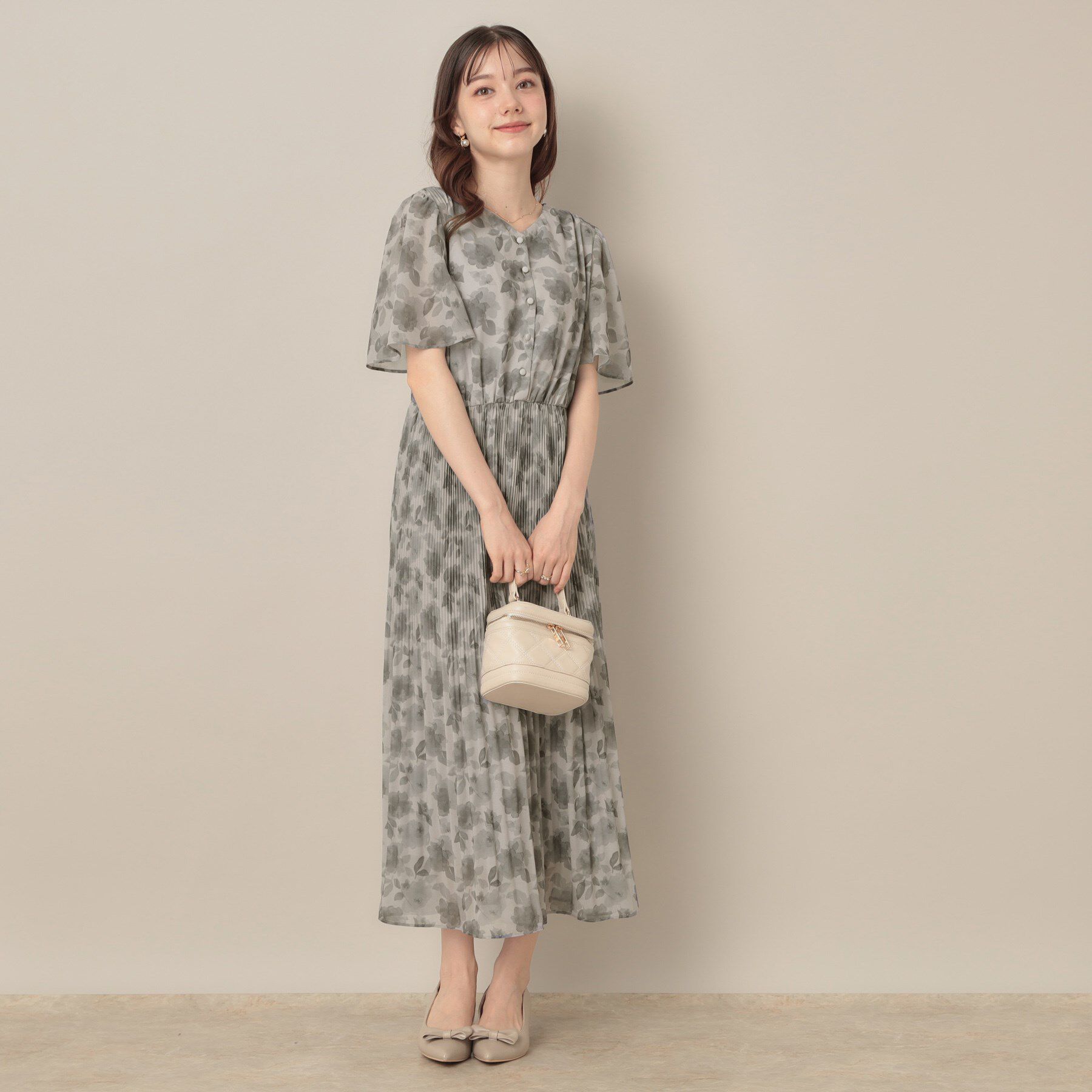 Couture broach「【二の腕カバー・楽ちん・通勤】シフォンプリーツワンピース」|ワンピース|