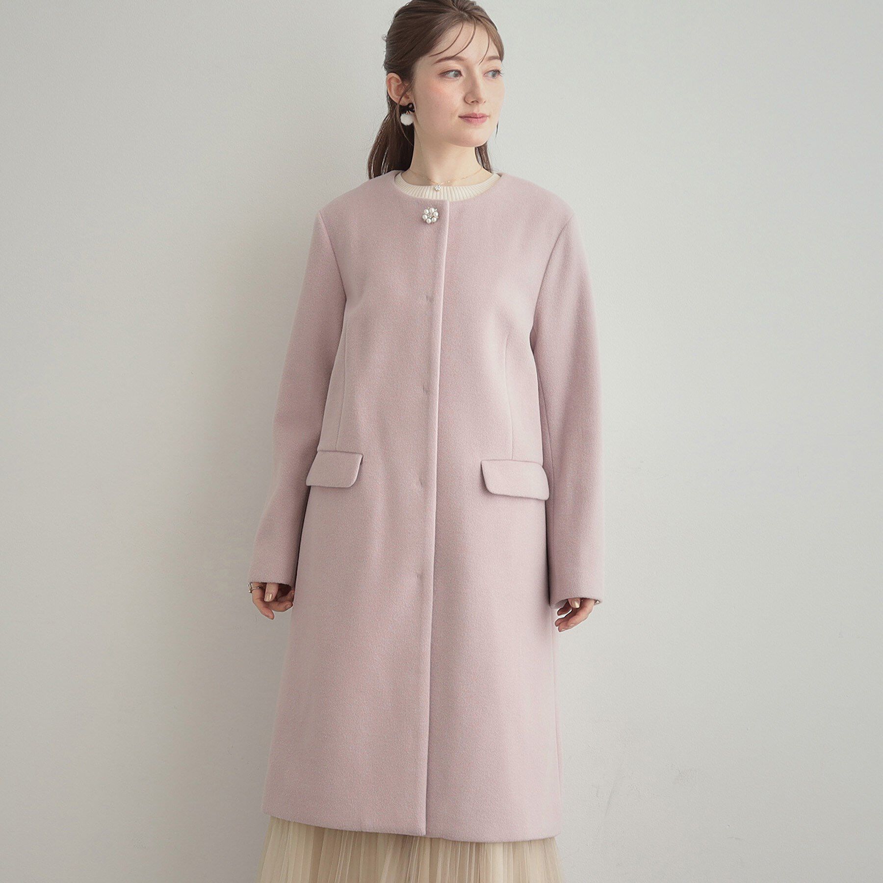 Couture broach「【通勤/ビジューブローチ付き】ノーカラー ロングコート」|ノーカラーコート|