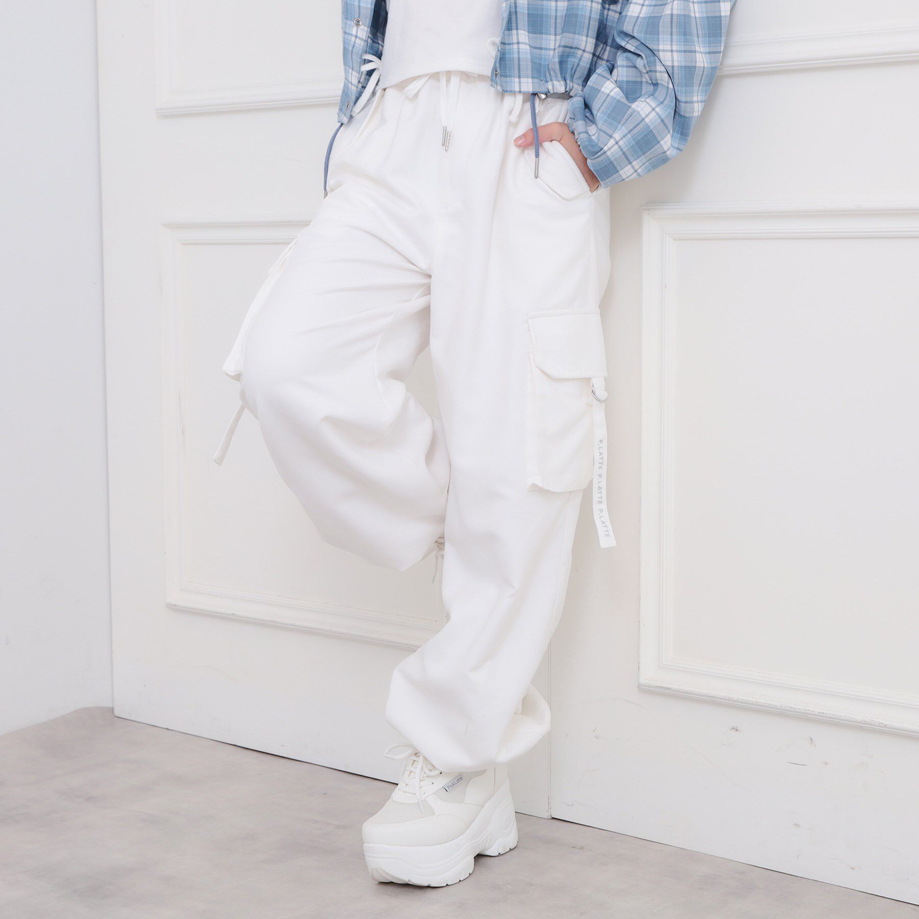 PINK-latte「ピーチ起毛ベーシックカーゴパンツ」|その他|オフホワイト(003