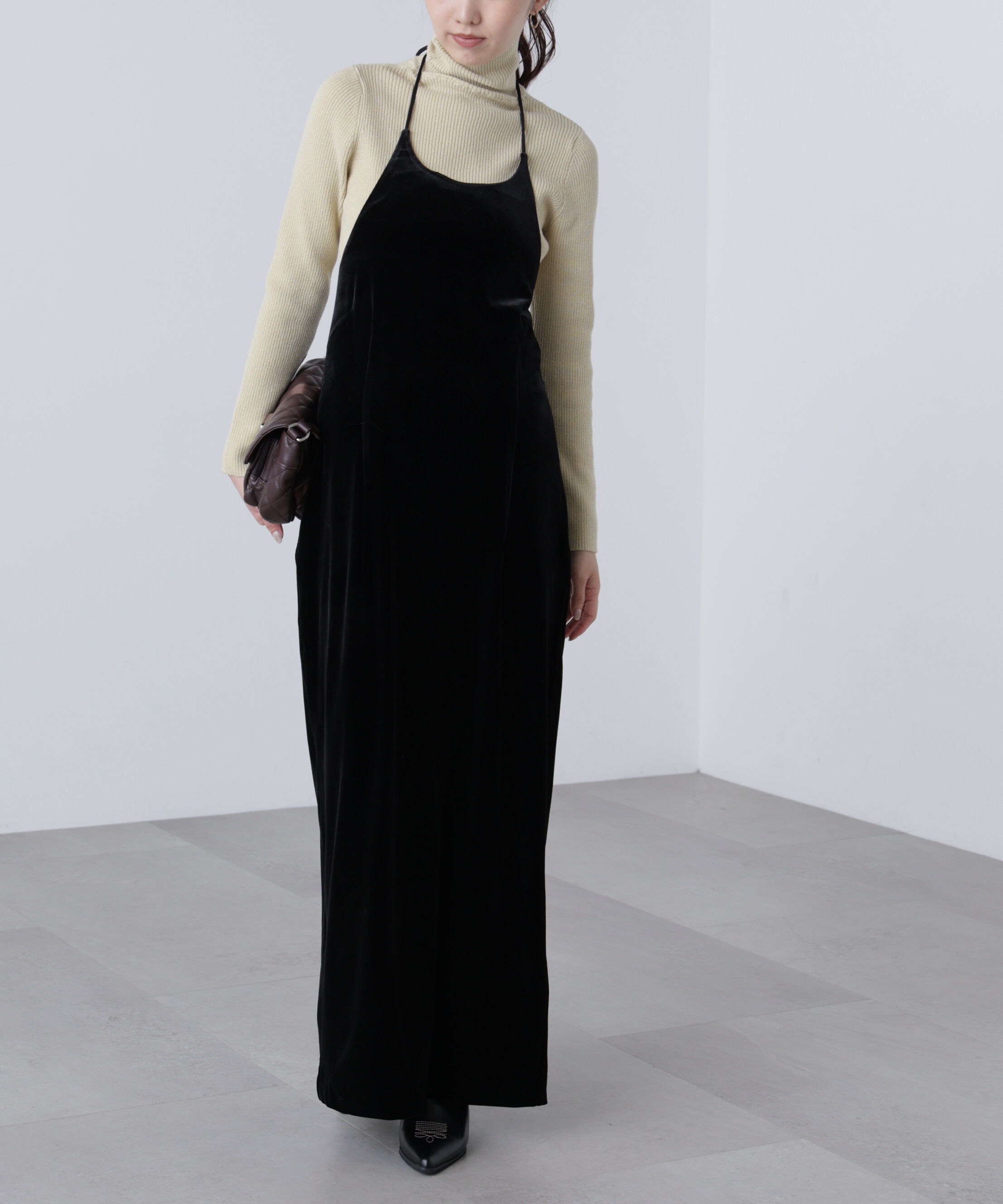  「ホルターネックベロアキャミワンピース」|ワンピース|ブラック