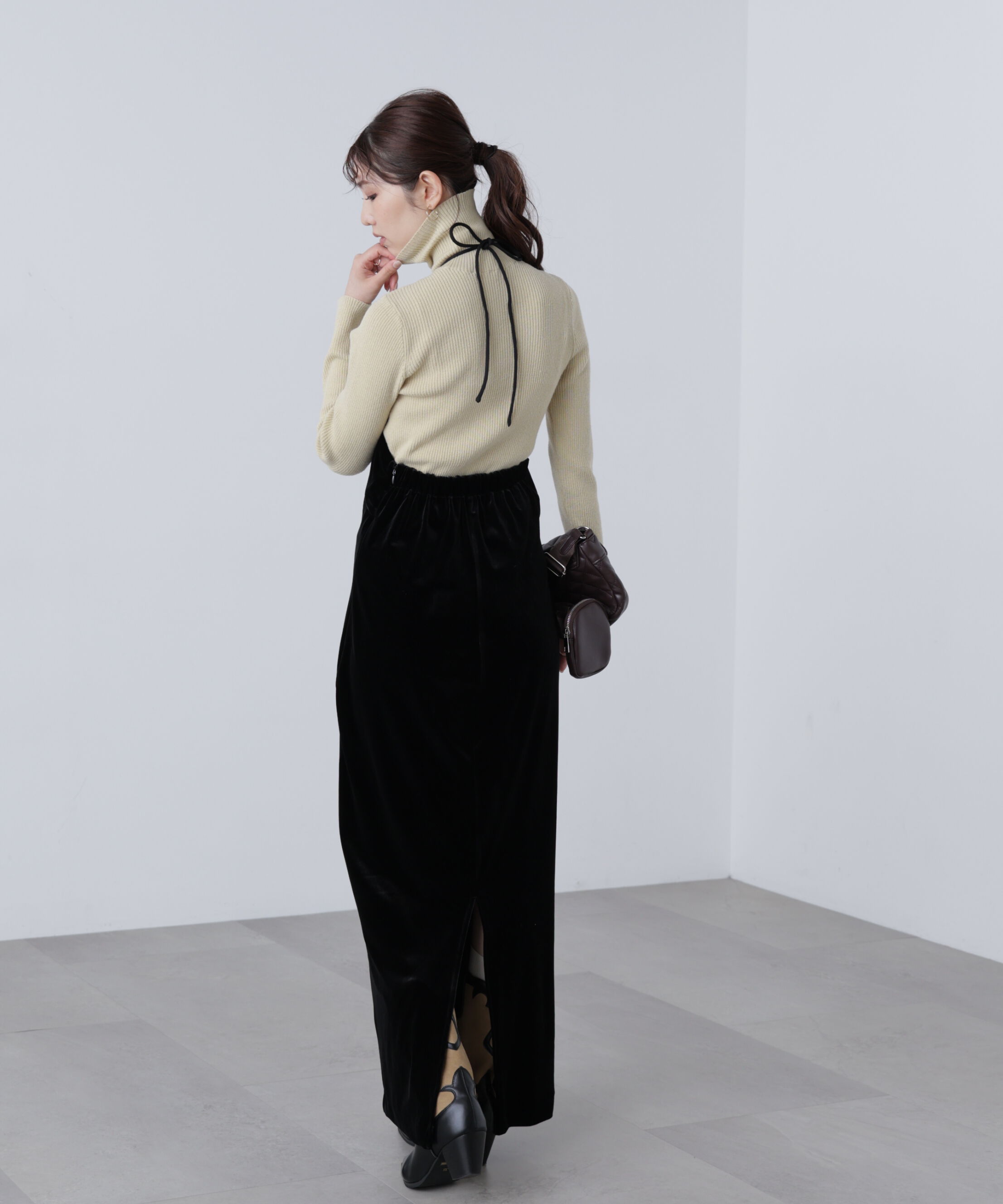  「ホルターネックベロアキャミワンピース」|ワンピース|