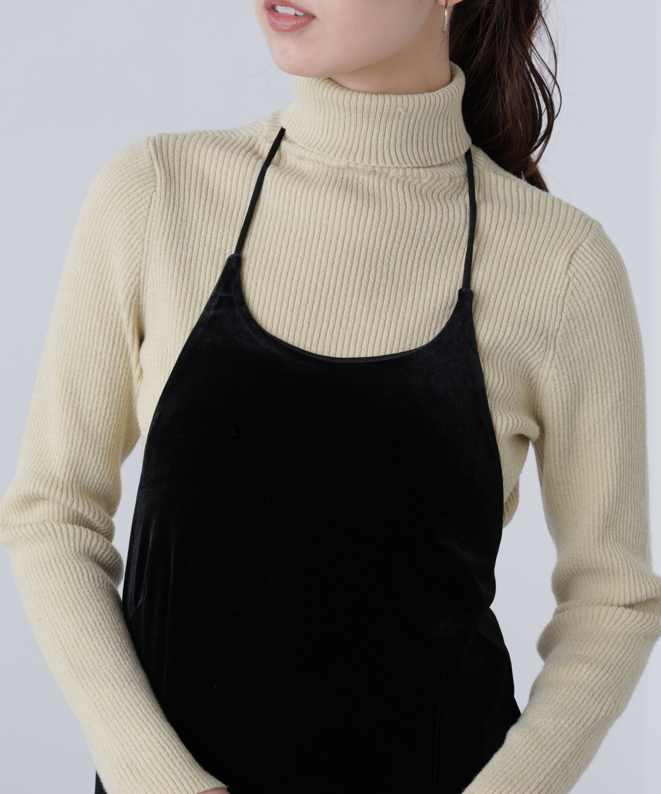  「ホルターネックベロアキャミワンピース」|ワンピース|