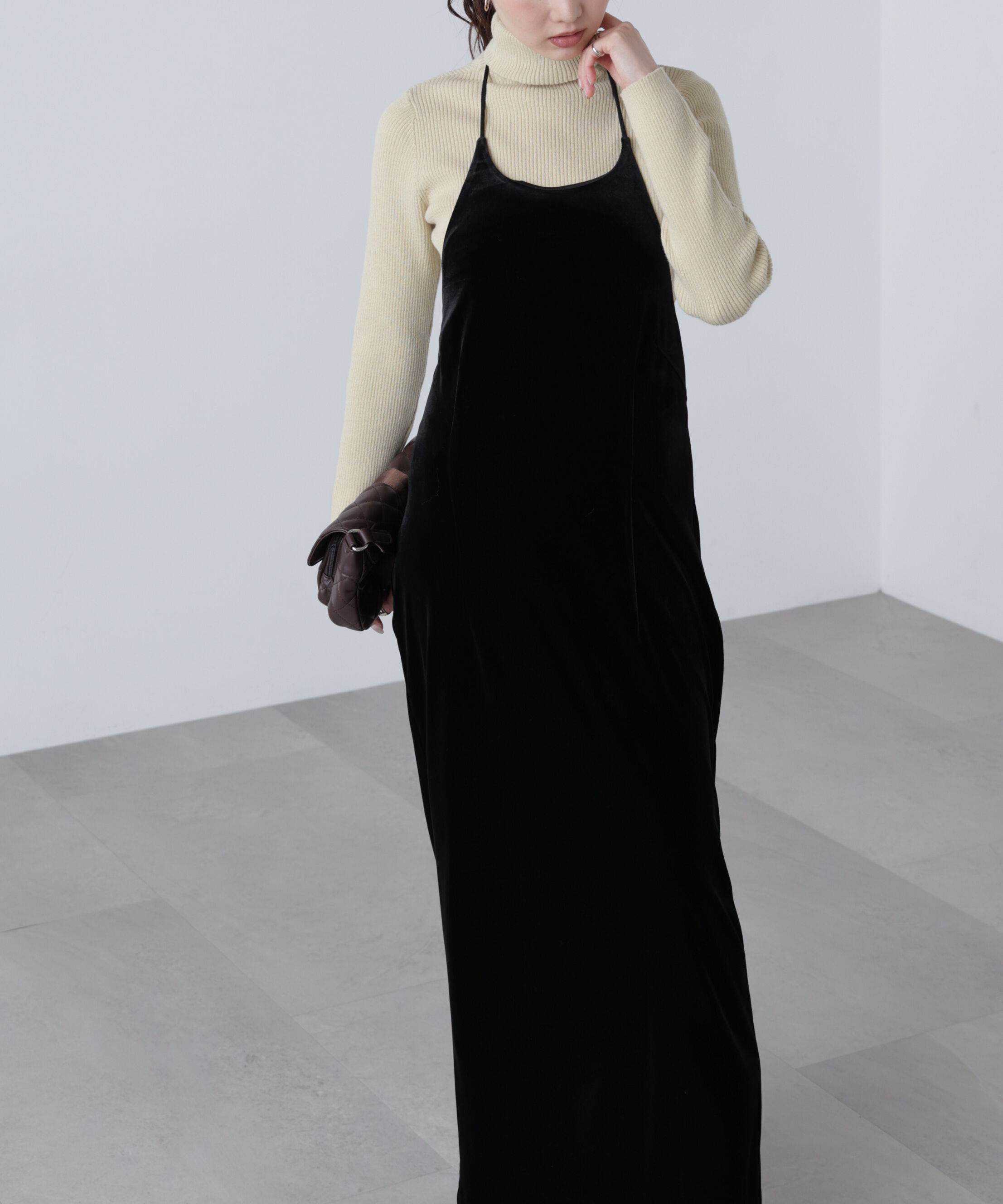  「ホルターネックベロアキャミワンピース」|ワンピース|