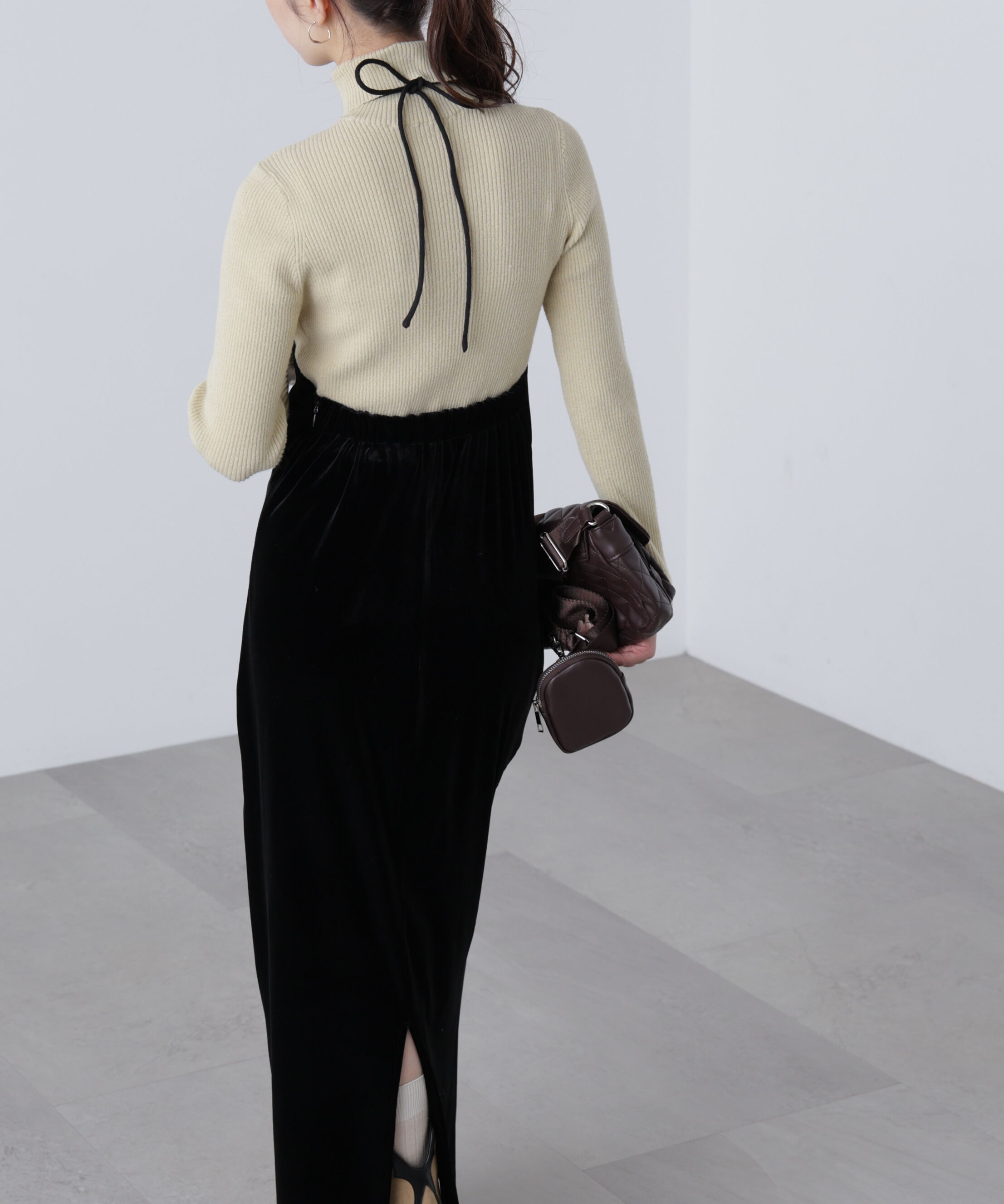  「ホルターネックベロアキャミワンピース」|ワンピース|