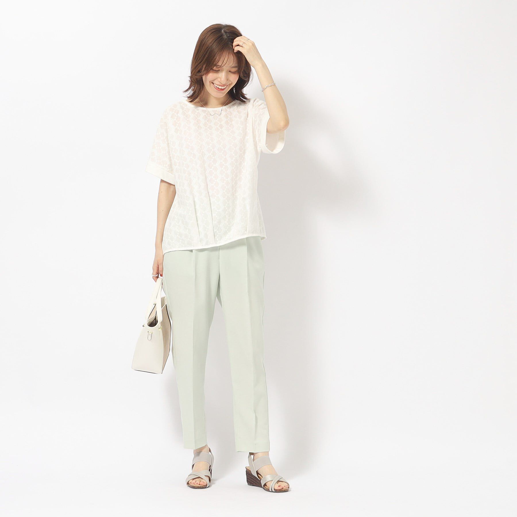 SHOO･LA･RUE「大人の甘さをプラスする フロント刺繍 ドルマントップス」|Tシャツ・カットソー|