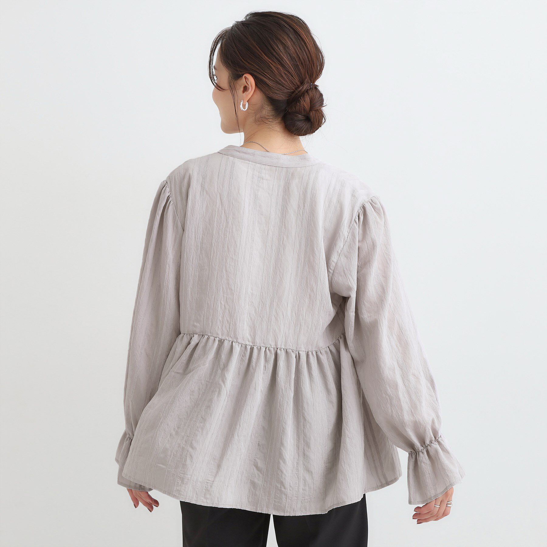 SHOO･LA･RUE「【S-LL】大人フェミニン ペプラム風フリルブラウス」|シャツ・ブラウス|