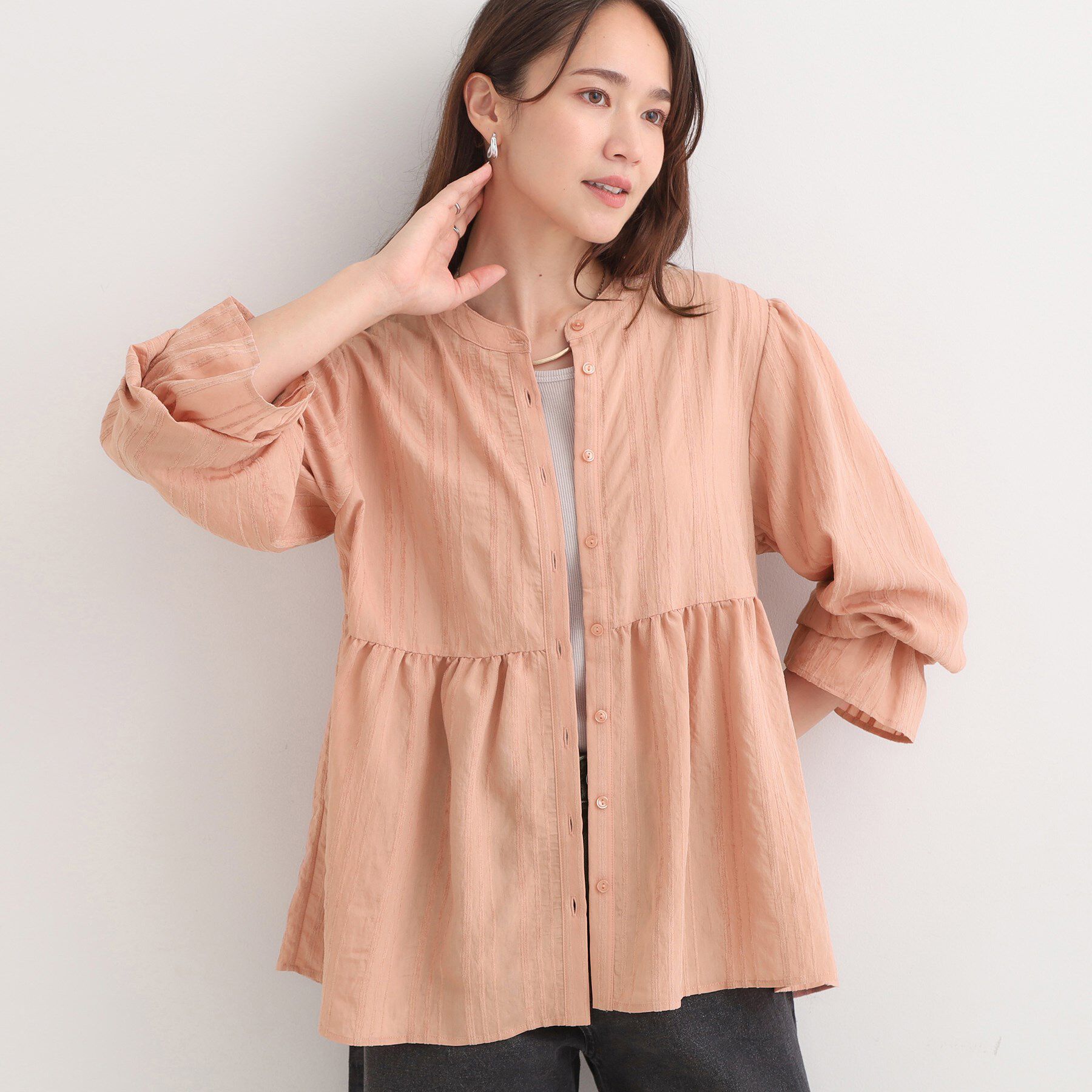 SHOO･LA･RUE「【S-LL】大人フェミニン ペプラム風フリルブラウス」|シャツ・ブラウス|オレンジ(066)